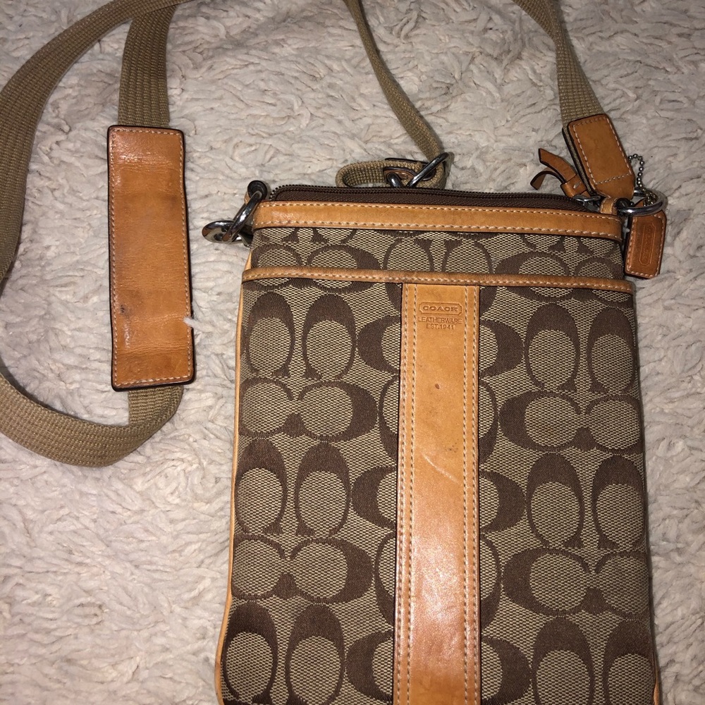 Coach crossbody purse (authentic)